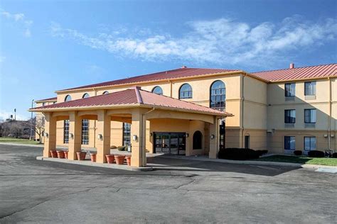 all hotels in greenwood.